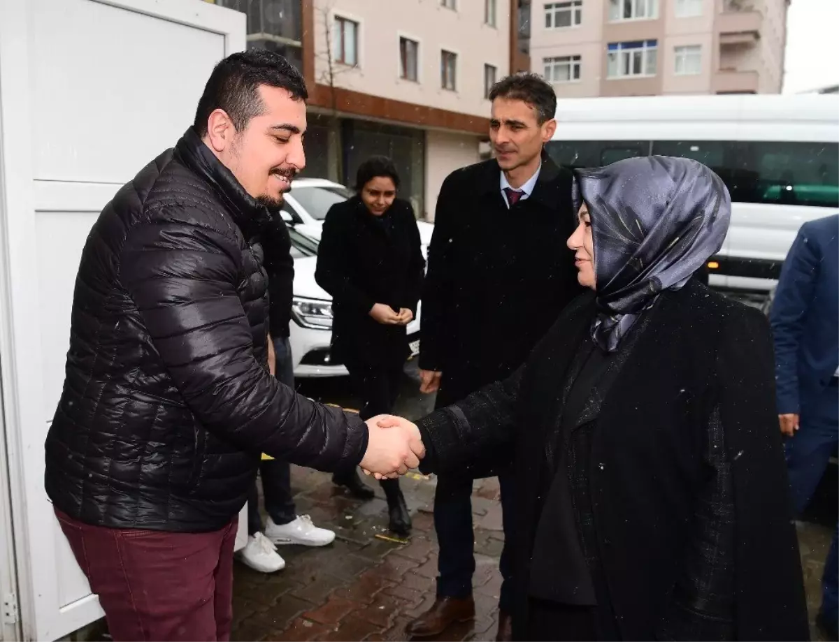 Av. Şeyma Döğücü, Kar Kış Demeden Çalışmalarına Tüm Hızıyla Devam Ediyor