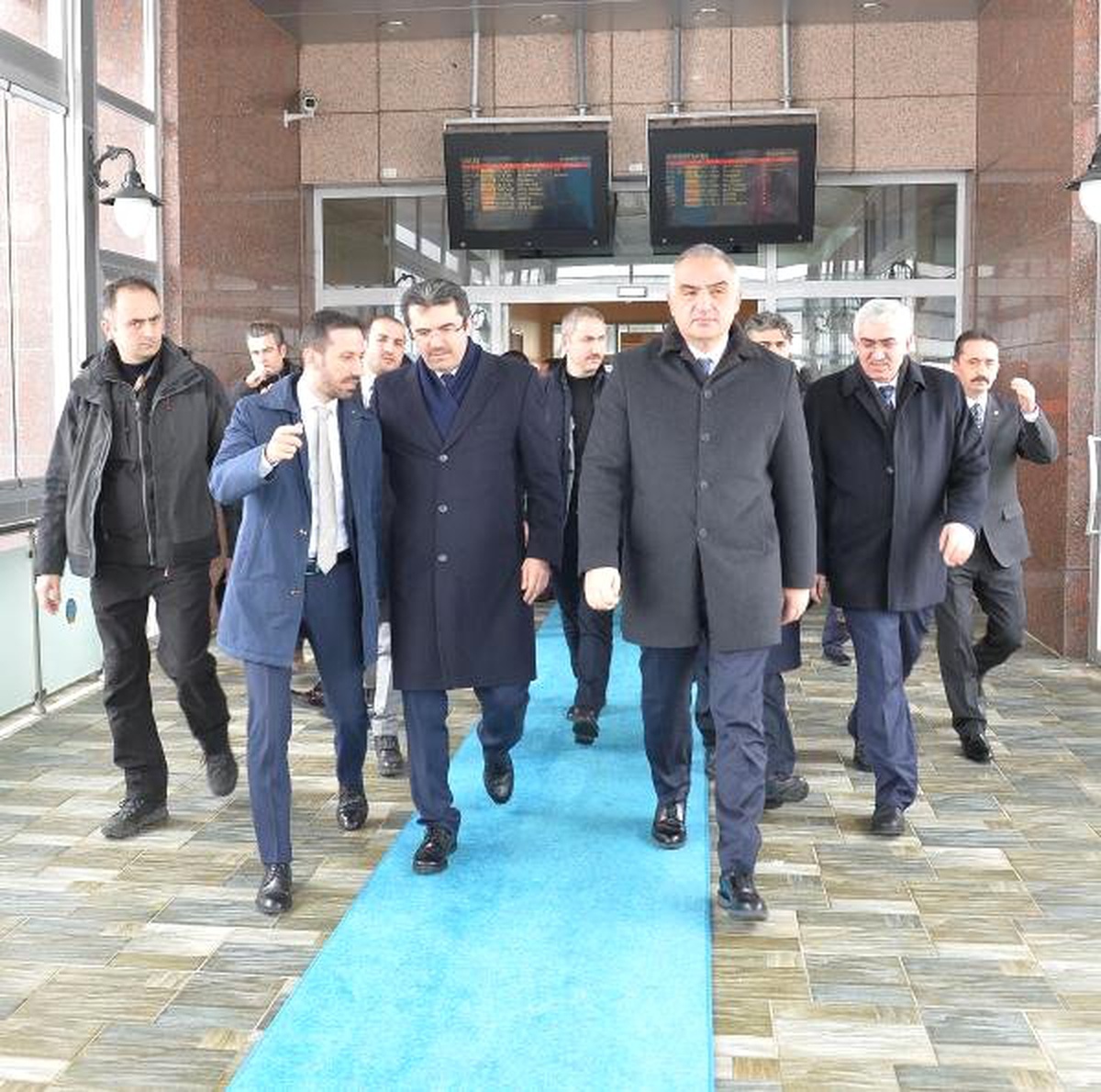 Bakan Ersoy: 81 İlin Turizmden Gelir Alması Şart
