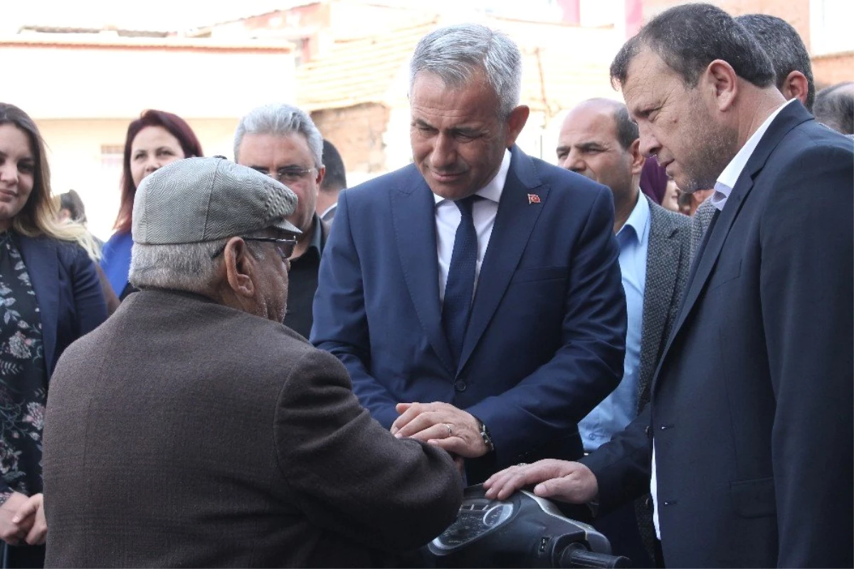 Germencik Adayı İsmet Akın Seçim Çalışmalarını Ortaklar\'da Sürdürdü