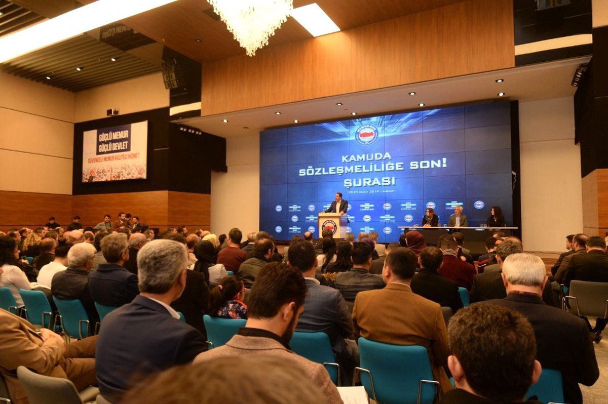 Kamuda Sözleşmeliliğe Son Şurası, Memur Sen\'in Ev Sahipliğinde Gerçekleştirildi