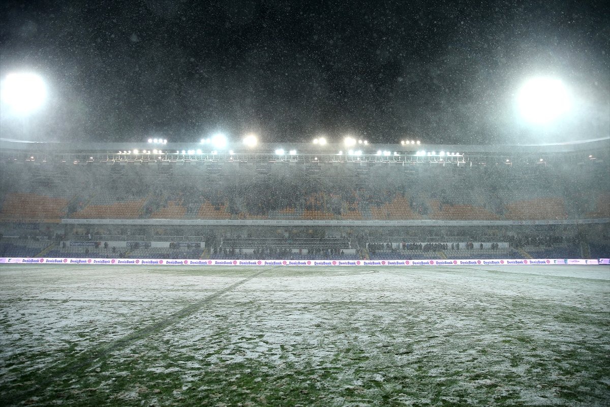 Medipol Başakşehir-Bursaspor Maçının Tatil Edilmesi