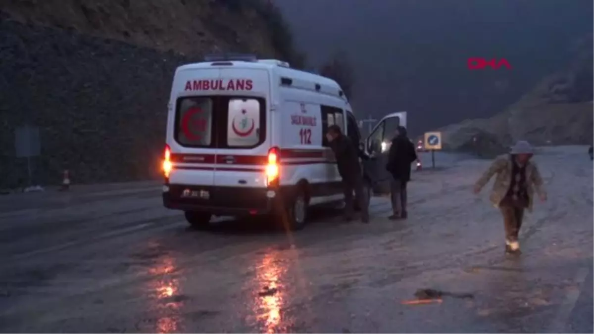 Zonguldak Dereye Uçan Otomobildeki 3 Kişi Yaralandı