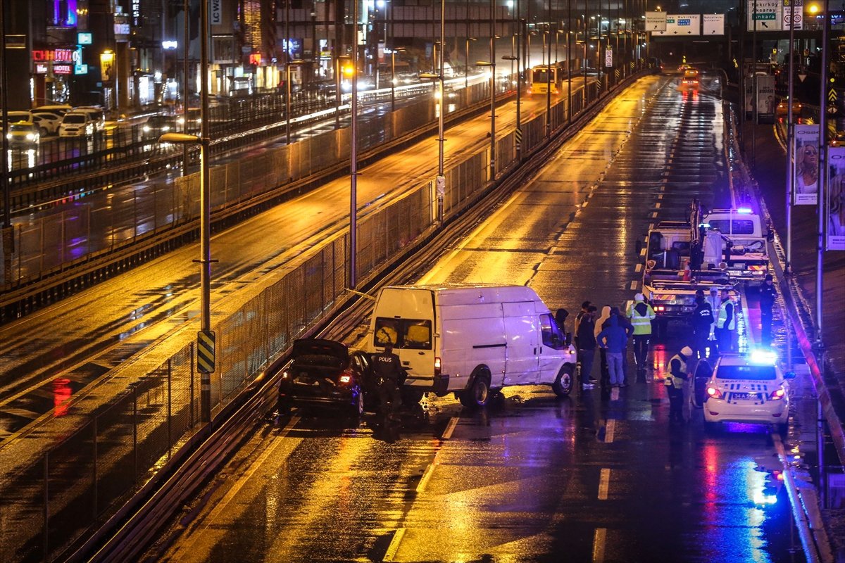 Bakırköy\'de Minibüsün Çarptığı Yaya Öldü
