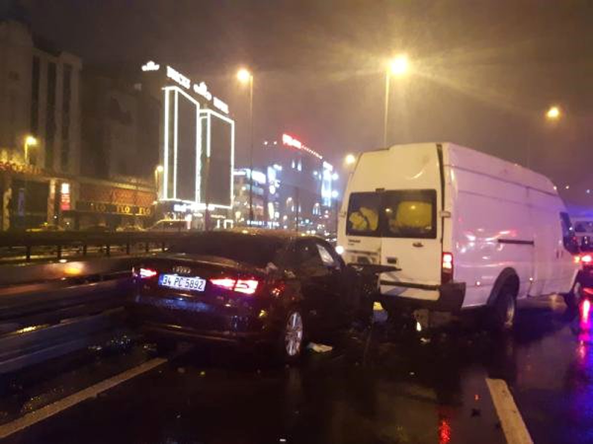 Bakırköy\'de Minibüsün Çarptığı Yaya Öldü