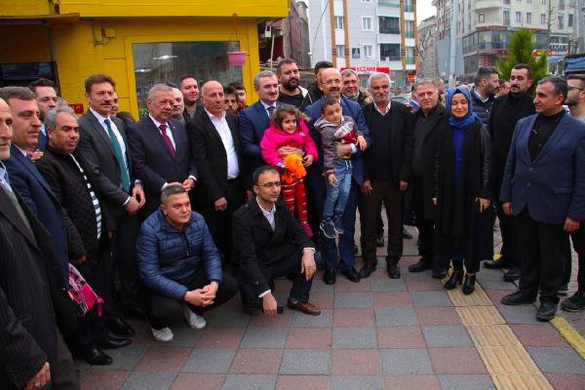 Başkanı Şenocak, Gece-gündüz Sahada