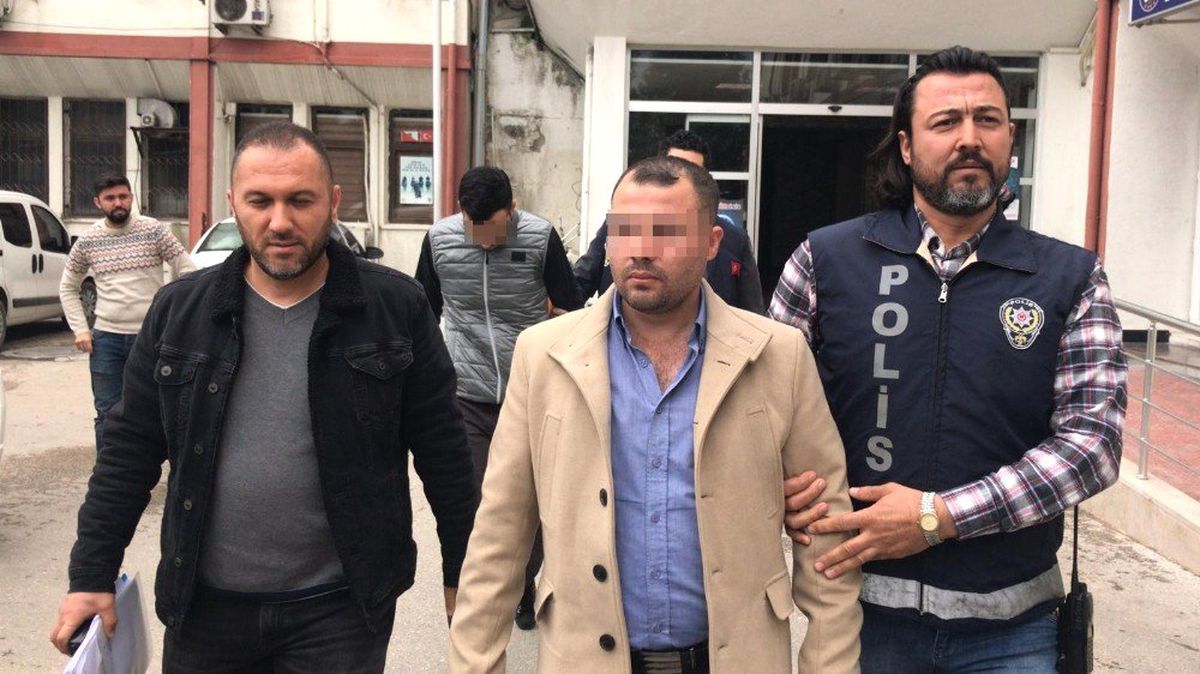 Başkasının Cevizini Satmaya Çalıştılar
