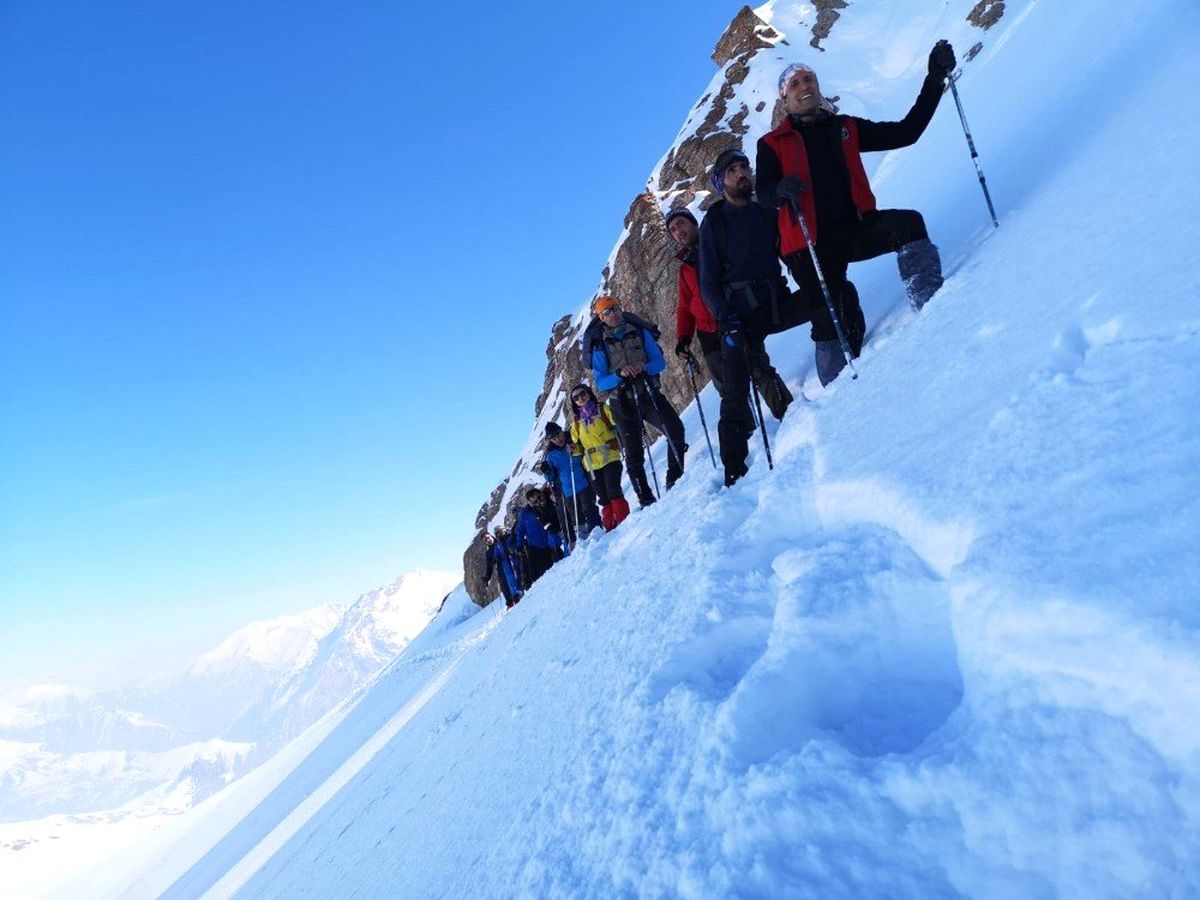 Hakkari\'de Mehed Dağı Kış Tırmanışı Yapıldı