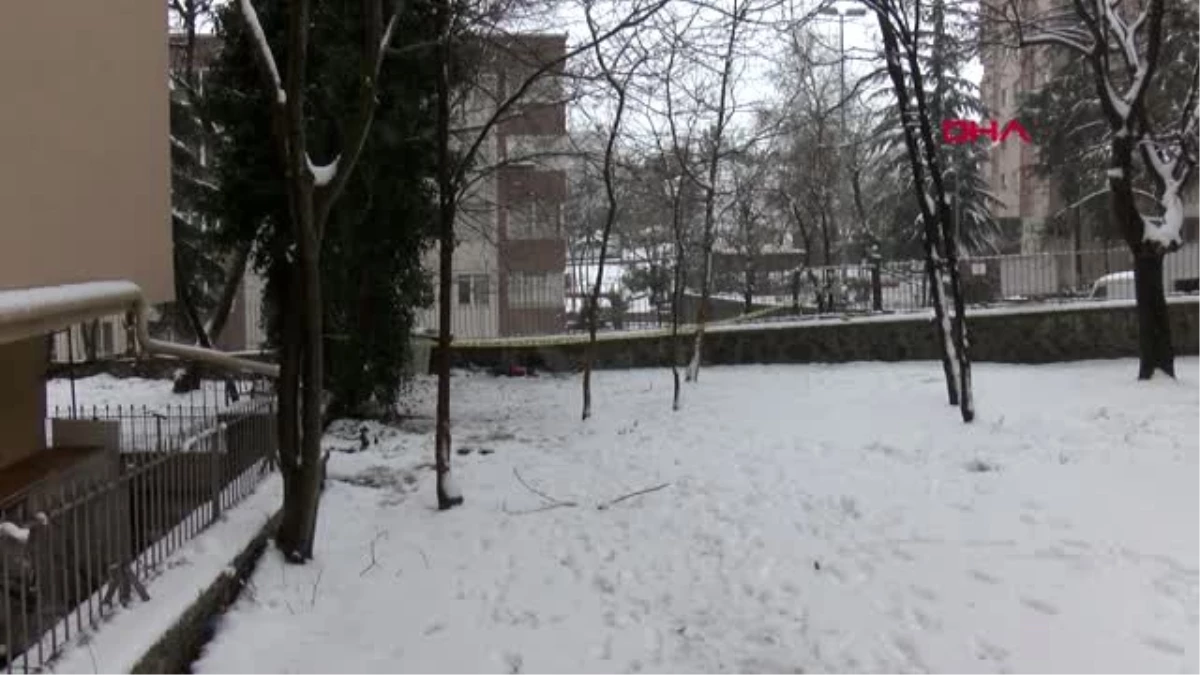 İstanbul- Şişli\'de Karlar Üzerinde Ölü Bulundu