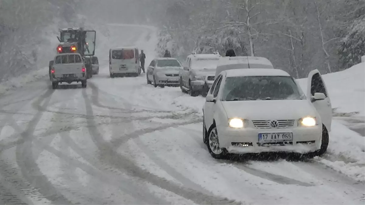 Kazdağları\'nda Kar Çilesi Devam Ediyor