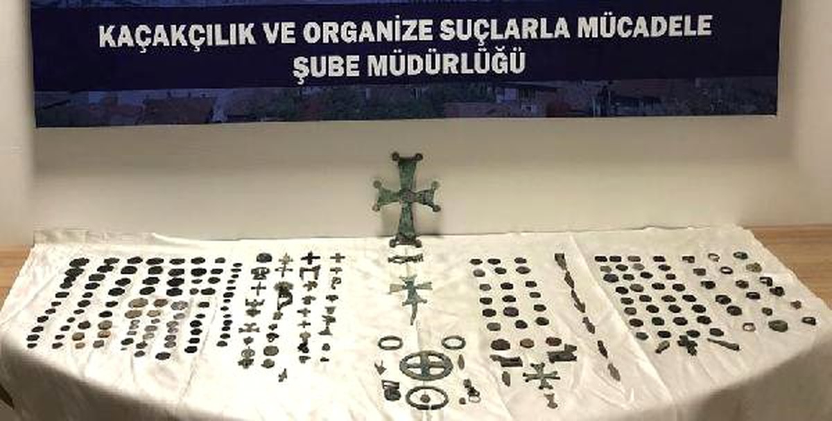 Otomobilden 227 Parça Tarihi Eser Çıktı