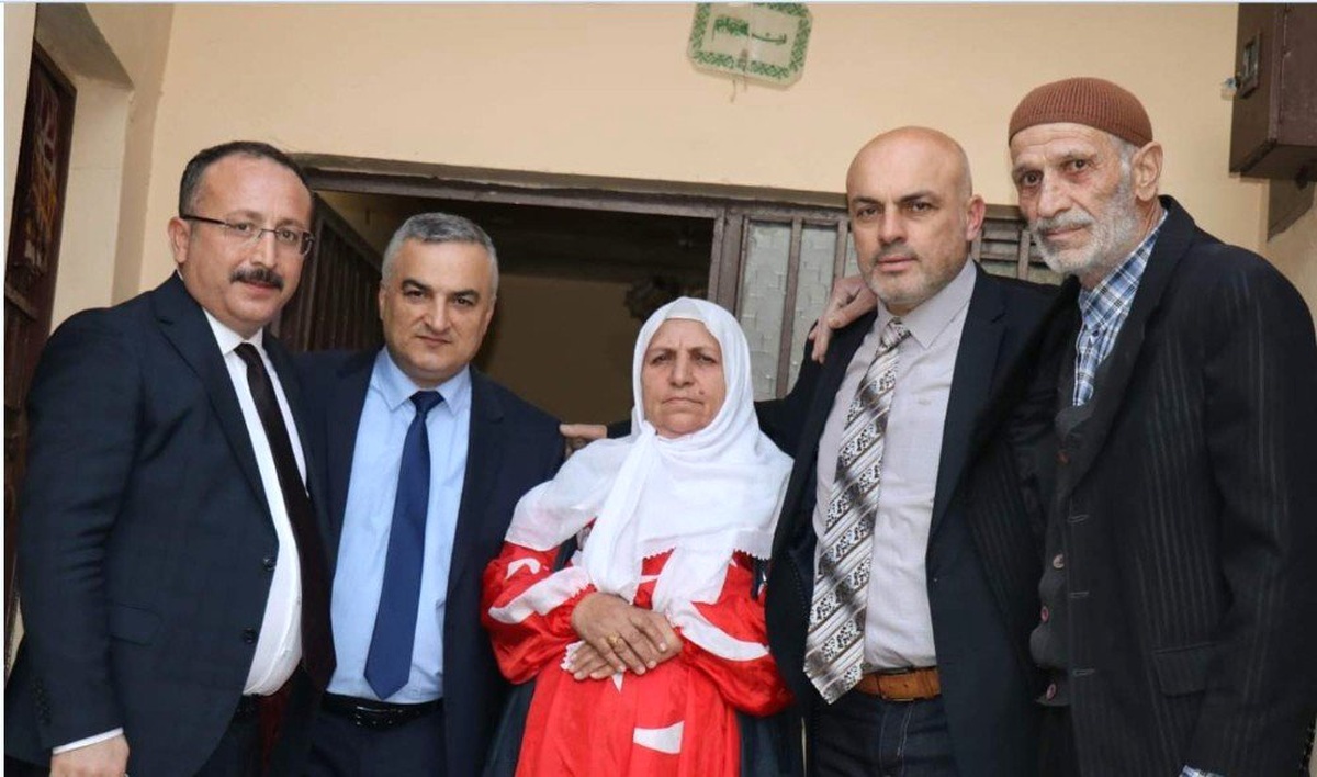 Siirt Valisi Atik Şehit Ailesini Ziyaret Etti