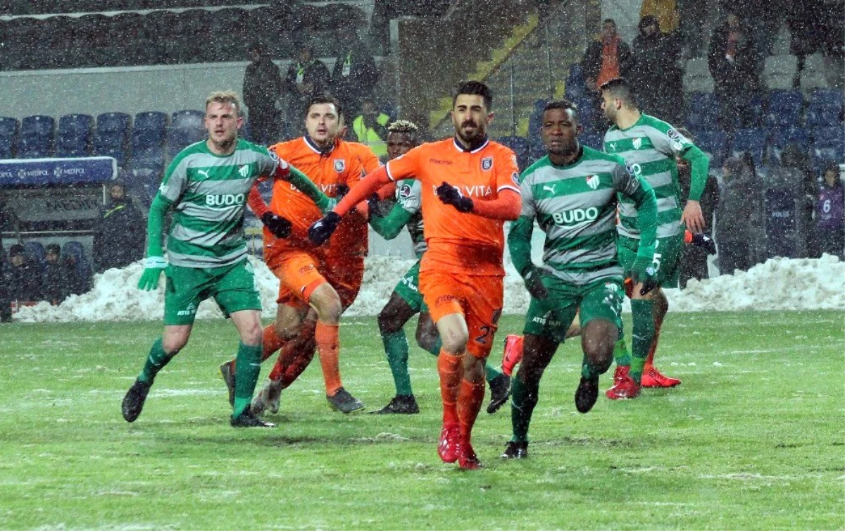 Spor Toto Süper Lig: Medipol Başakşehir: 3 - Bursaspor: 0 (Maç Sonucu)