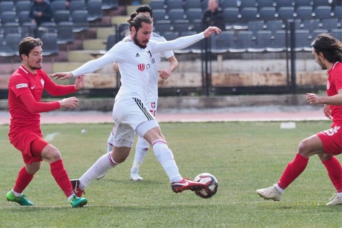 Tff 2. Lig: Utaş Uşakspor: 2 - Gümüşhanespor: 2