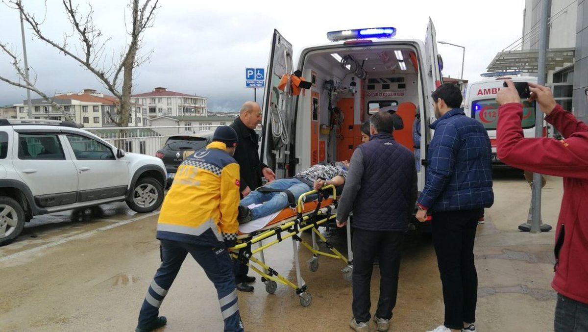 Yağışlı Hava Beraberinde Kazayı da Getirdi: 5 Yaralı