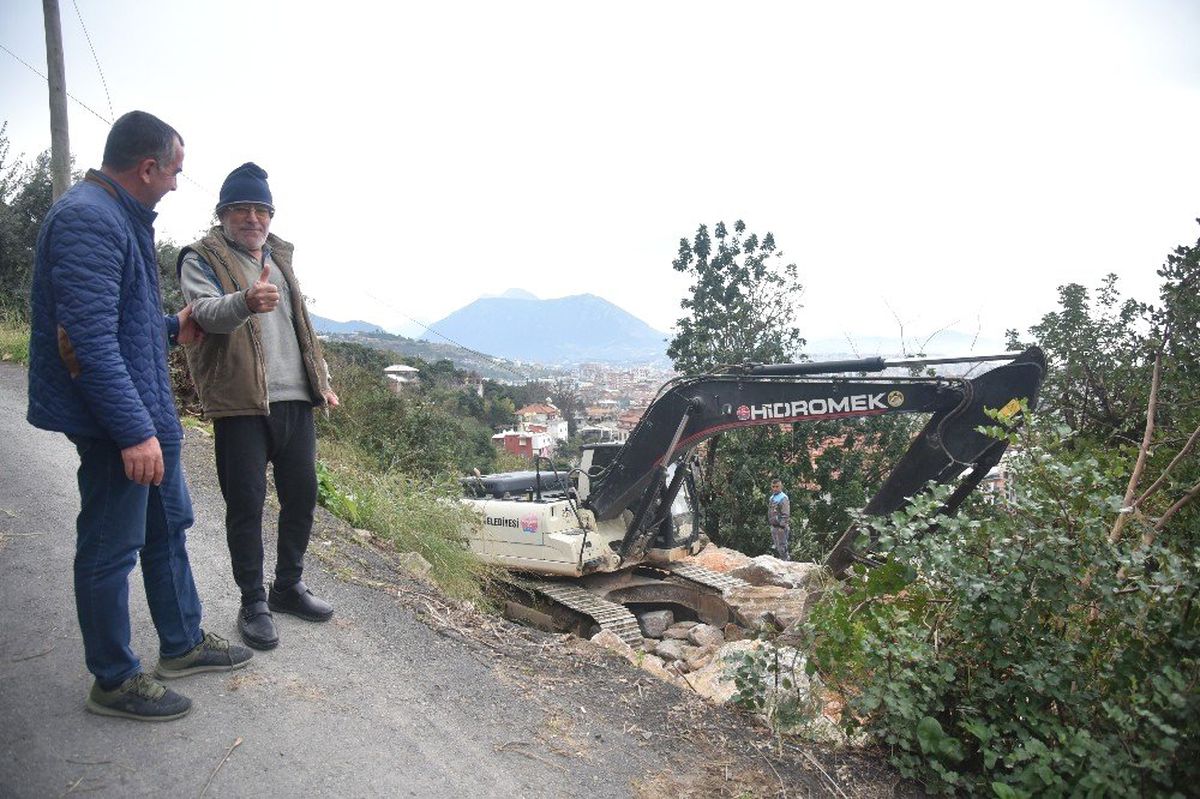 Alanya Büyükhasbahçe\'ye İmar Yolu