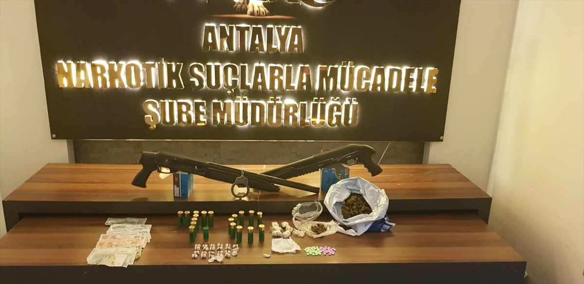 Antalya\'da Uyuşturucu Operasyonları