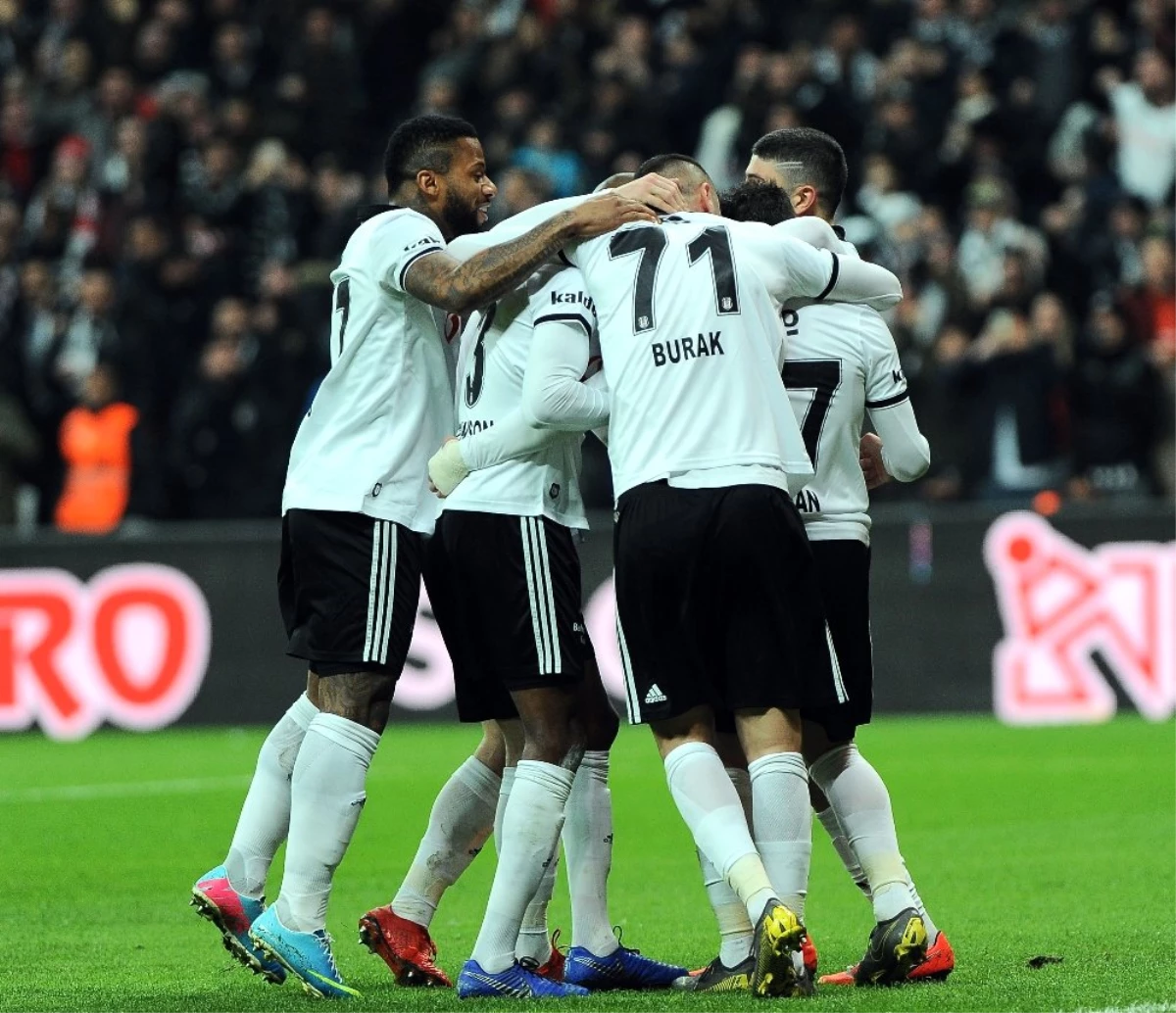 Beşiktaş, 3 Bin 82 Gün Sonra Derbide Penaltı Kazandı