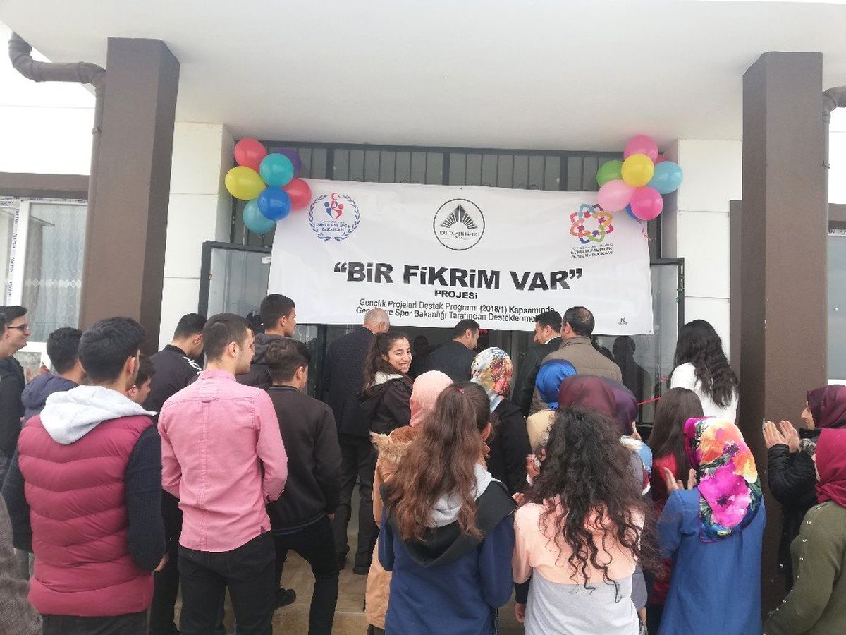Bir Fikri Olan Öğrencilerden Proje Sergisi