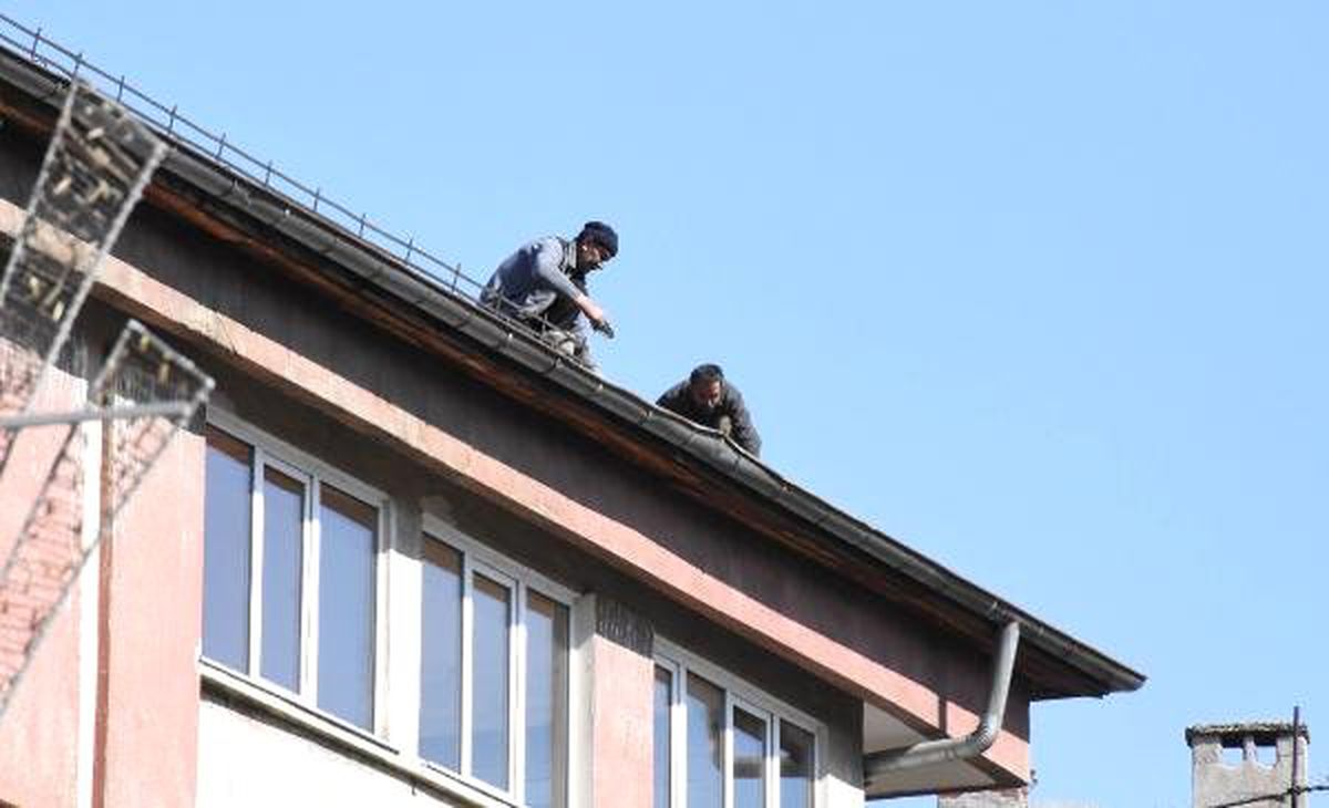 Çatıda Tehlikeli Çalışma