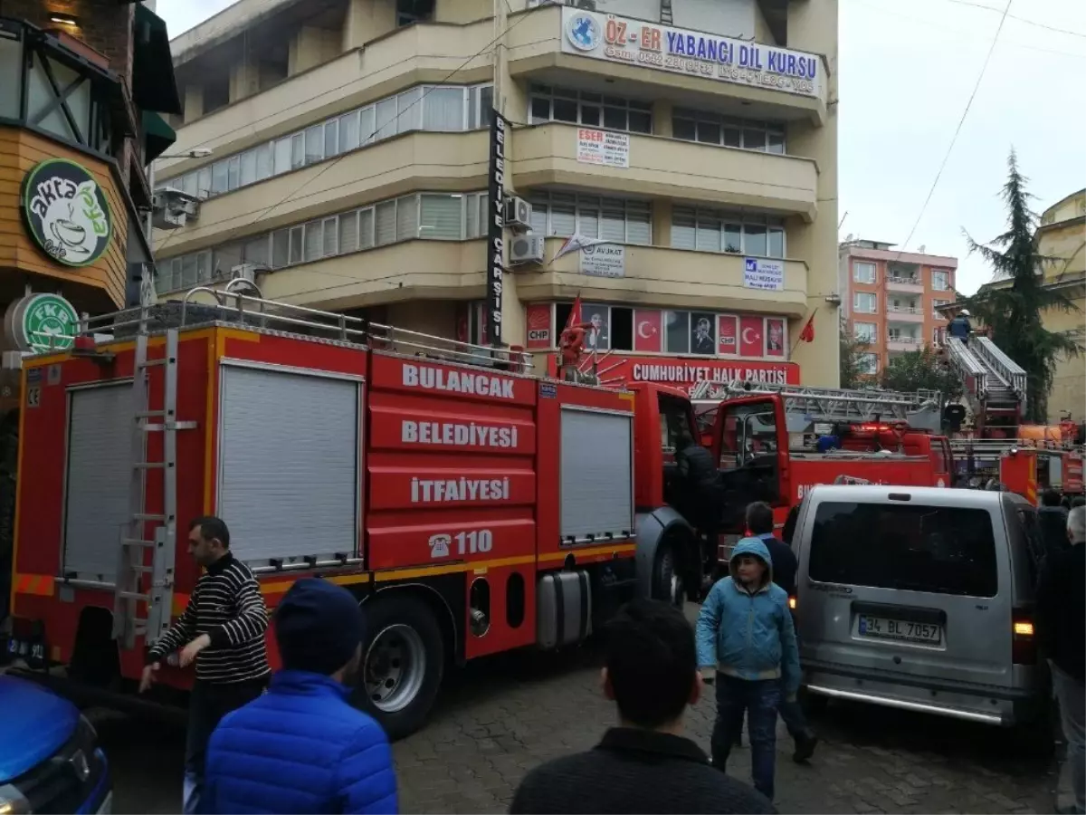 CHP Bulancak İlçe Başkanlığı\'nda Çıkan Yangın Korkuttu