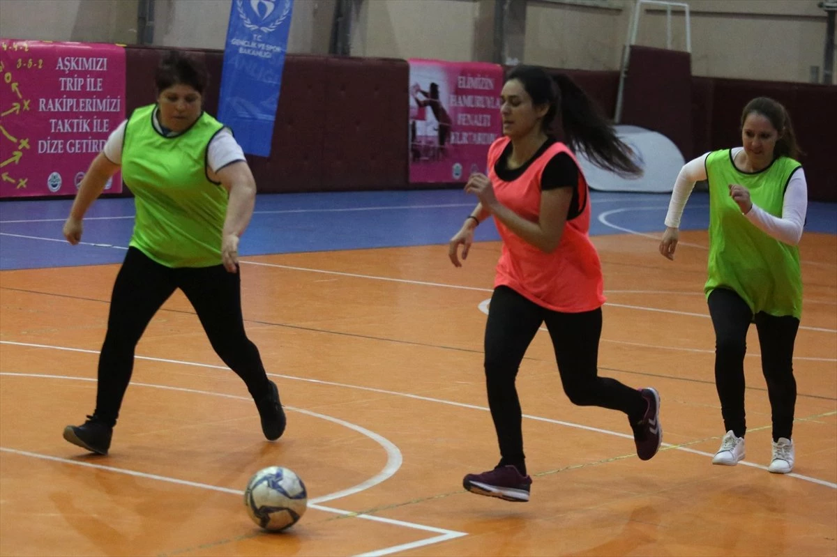 Edirne\'de "Topuklu Kramponlar Futbol Turnuvası" Başladı