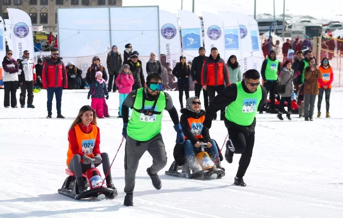 Erciyes\'teki "Artık Çekilmez Oldun" Yarışması Renkli Görüntülere Sahne Oldu