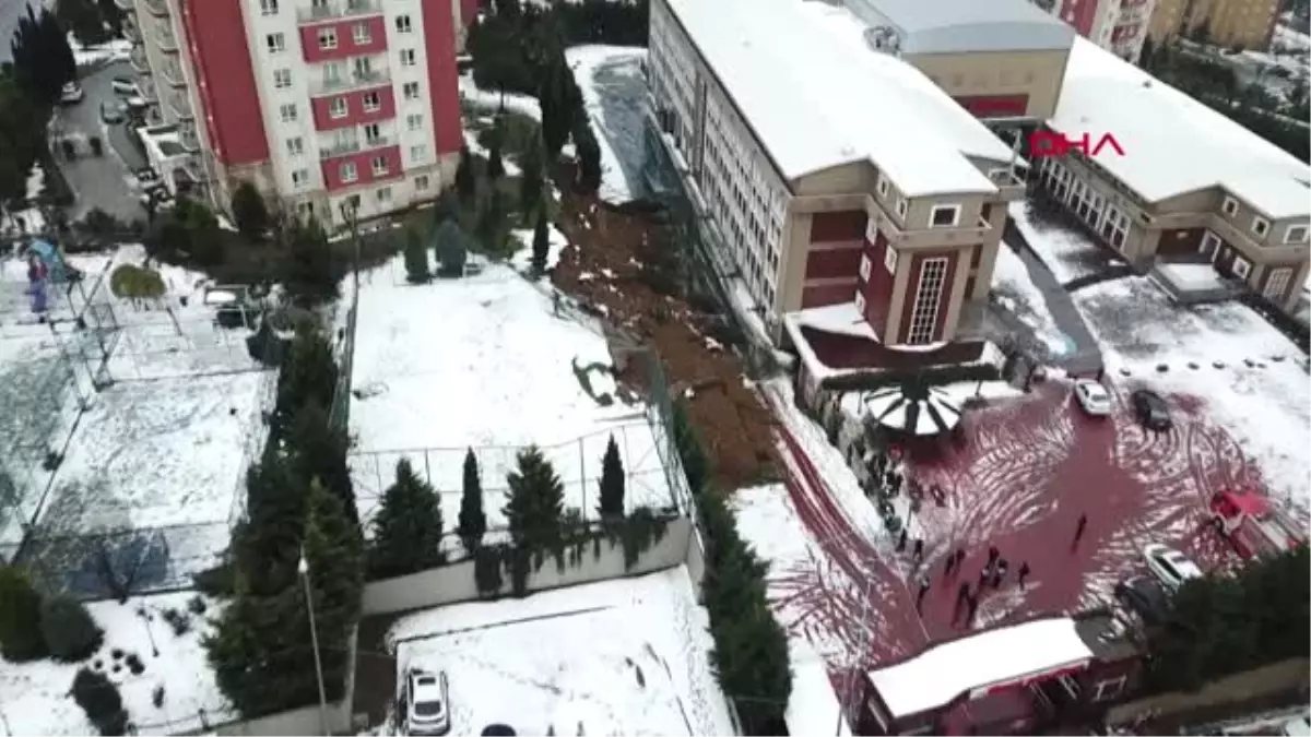 İstanbul Başakşehir\'de Okulun İstinat Duvarı Çöktü