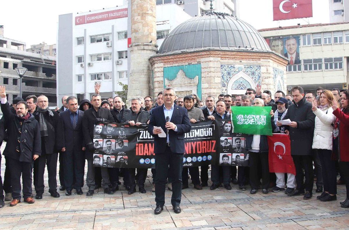 İzmir\'den Mısır\'daki İdamlara Kınama