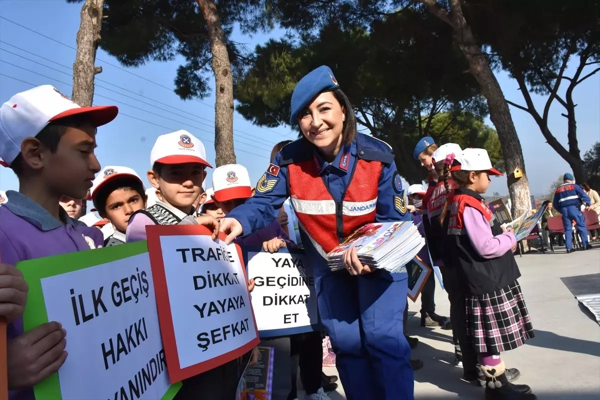 Jandarmadan Öğrencilere Trafik Eğitimi