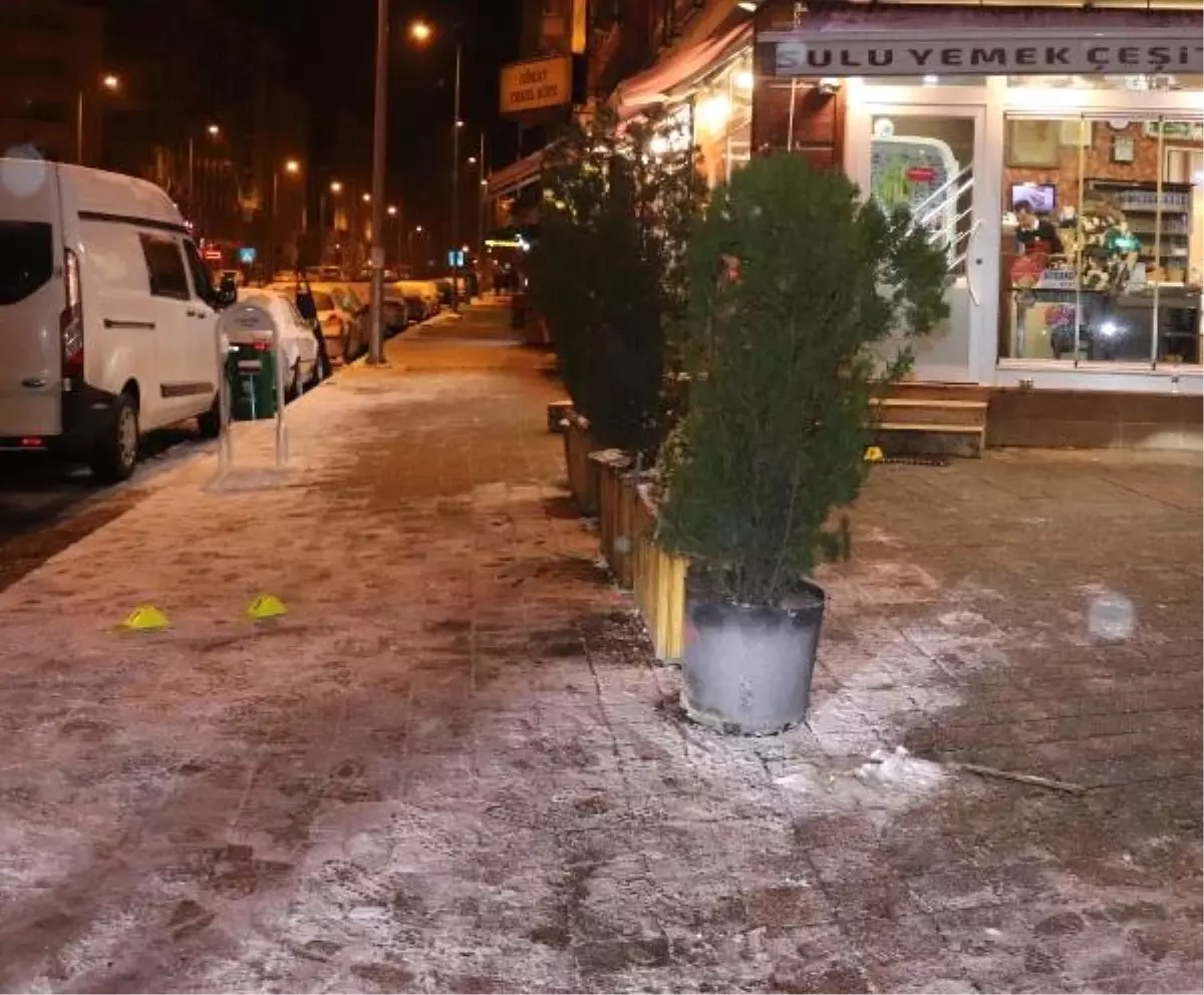 Lokantada Yemekleri Beğenmeyen Şahıs, 3 Kişiyi Vurdu