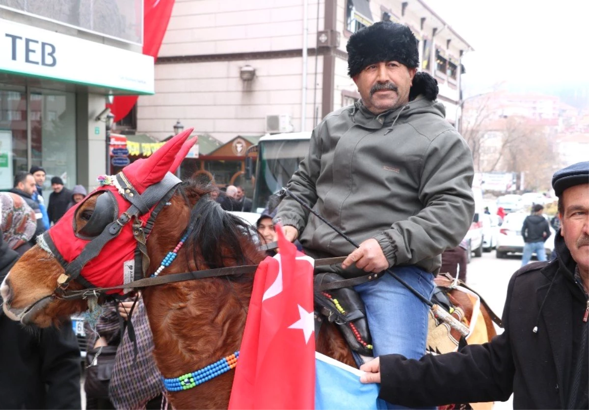 Erdoğan\'ı At Sırtında Dinleyecekti, Polisler İzin Vermedi