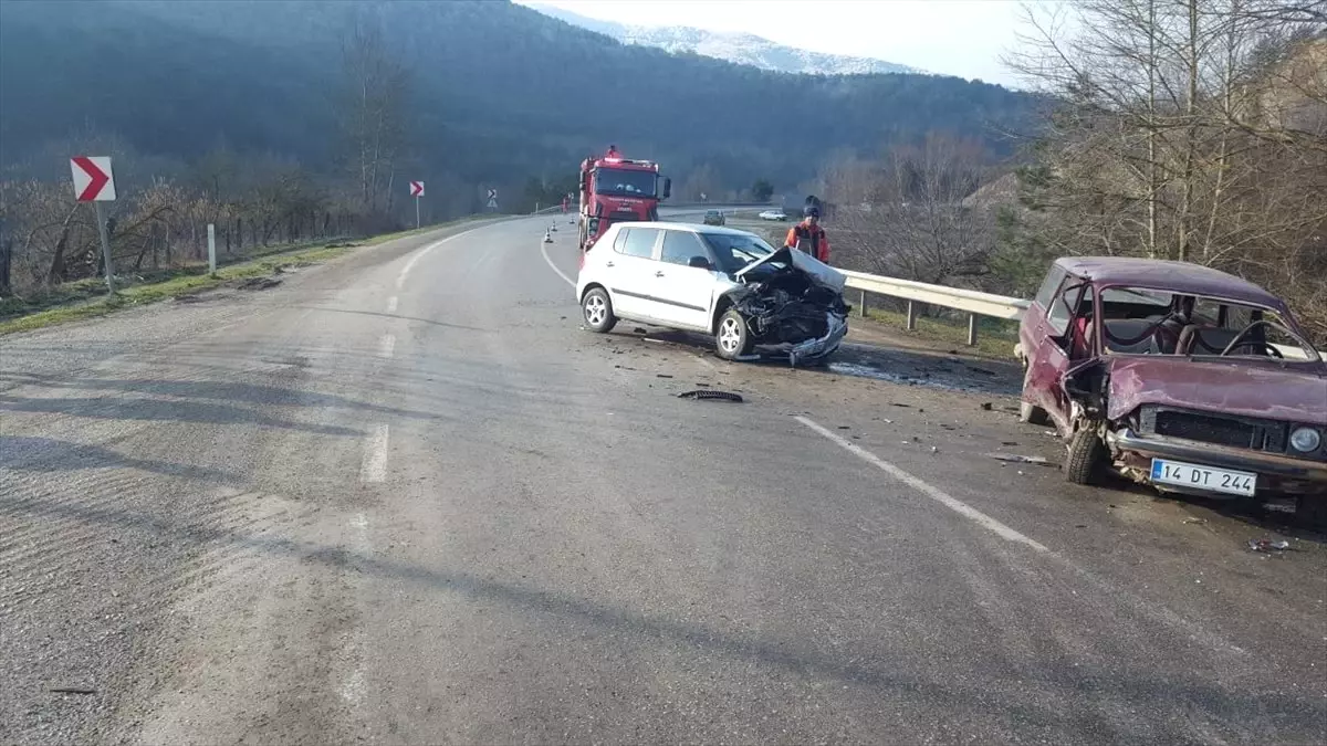 Mudurnu\'da İki Otomobil Çarpıştı: 1 Yaralı