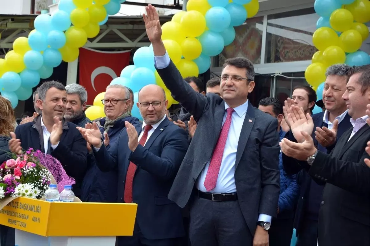 Mumcular\'da Mehmet Tosun İzdihamı