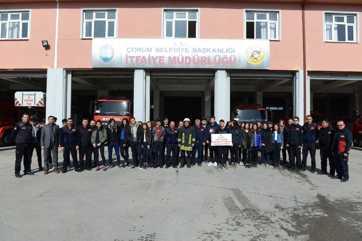 Öğrencilere Uygulamalı Yangın Tatbikatı Verildi