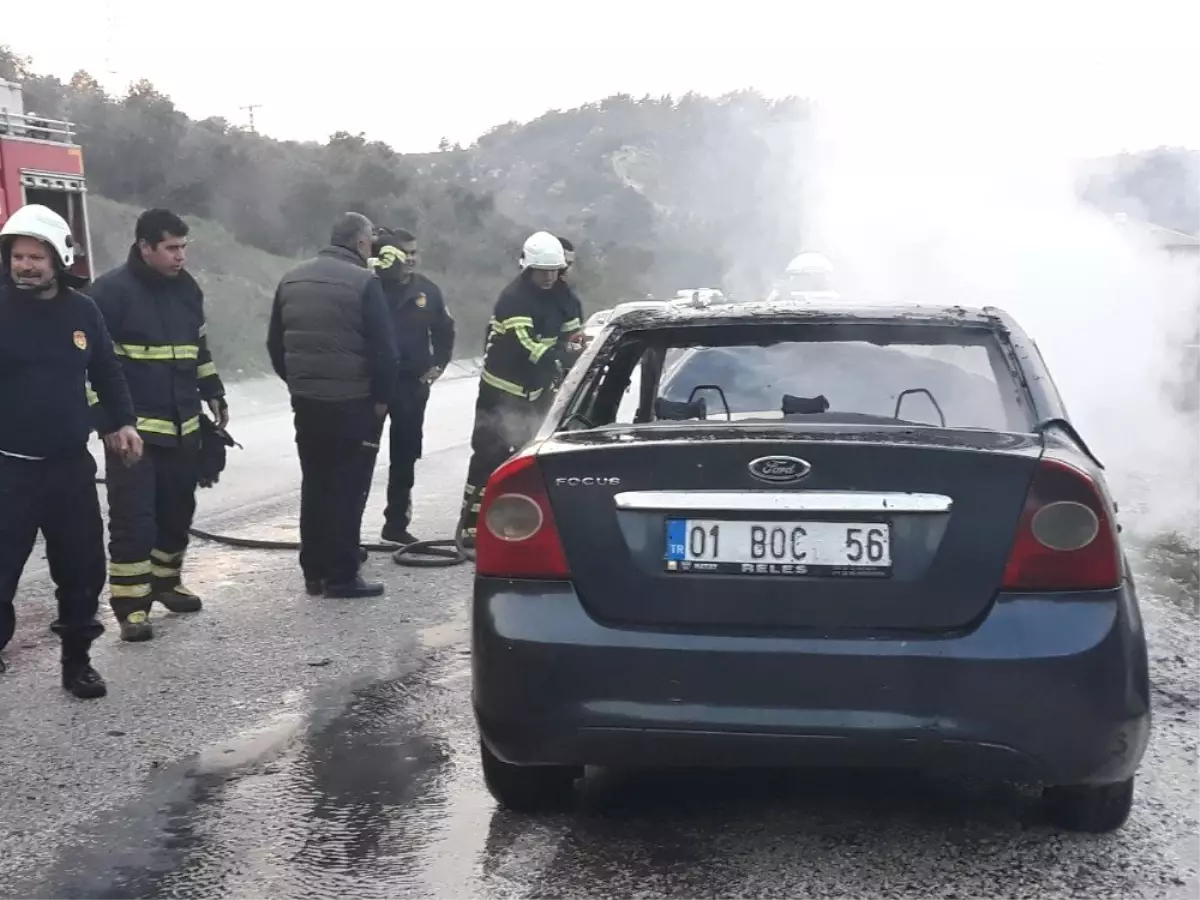 Seyir Halindeki Otomobil Alev Alev Yandı