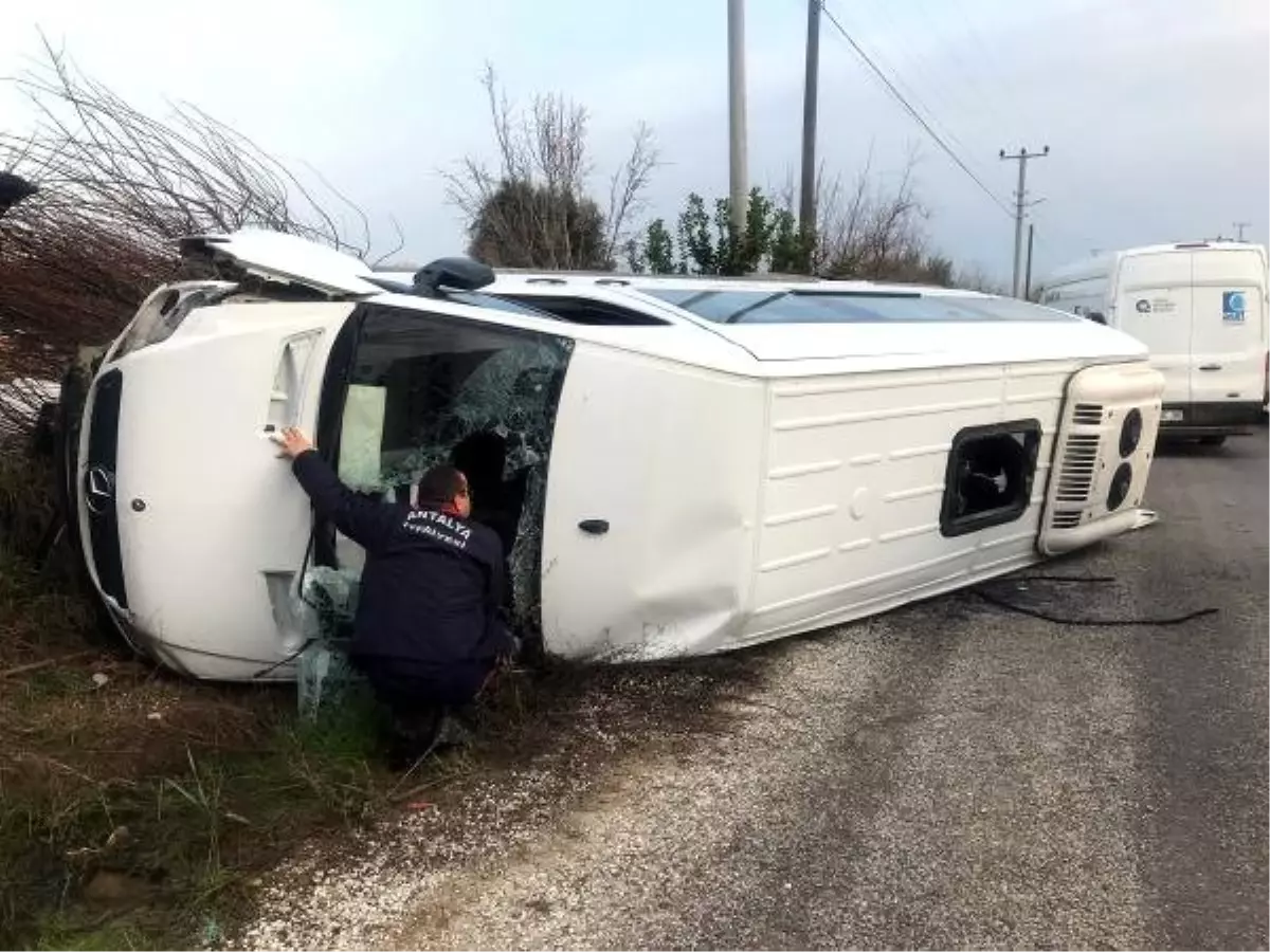 Şoförün Kalp Krizi Geçirdiği Öğrenci Servisi Devrildi: 1 Ölü, 3 Yaralı