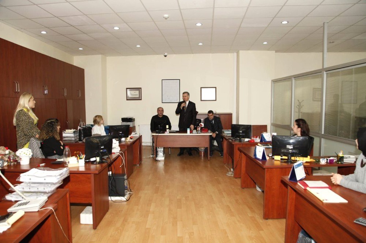 Taşyürek, AK Parti ve MHP Kartal Kadın Kolları\'nın Tertip Ettiği Kahvaltı Programına Katıldı