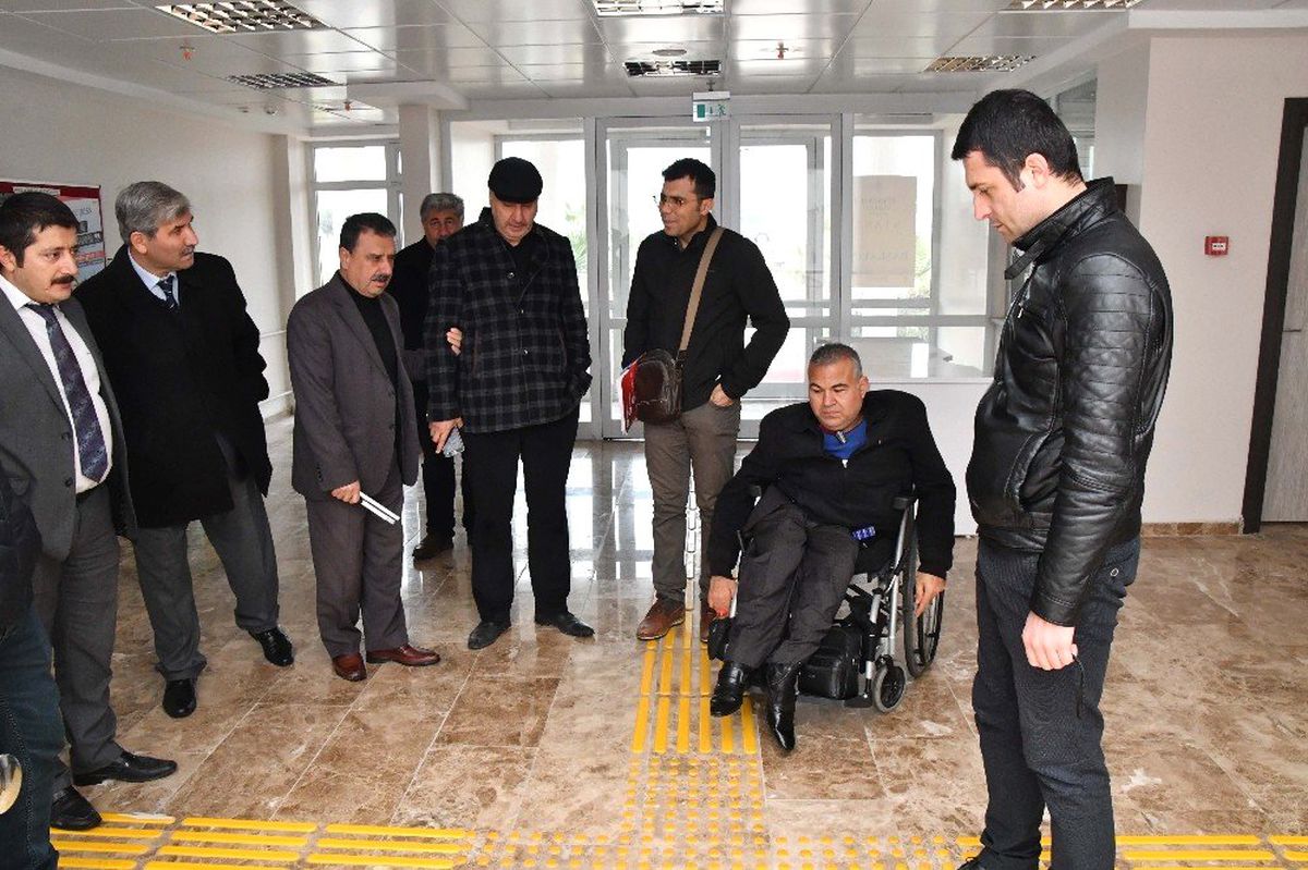 Üniversitede Engellilerin Önündeki Engelleri Kaldırılıyor
