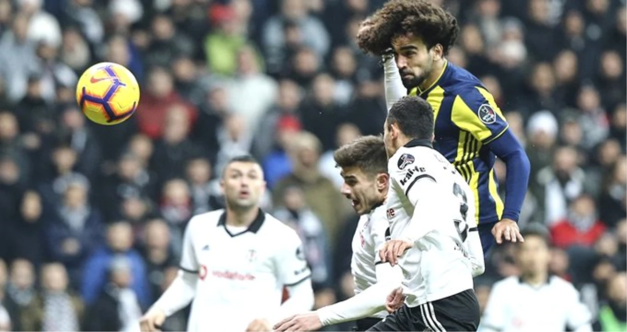 Ünlü Oyuncu Aybars Kartal Özson, Beşiktaş-Fenerbahçe Derbisinde Gözyaşlarına Boğuldu