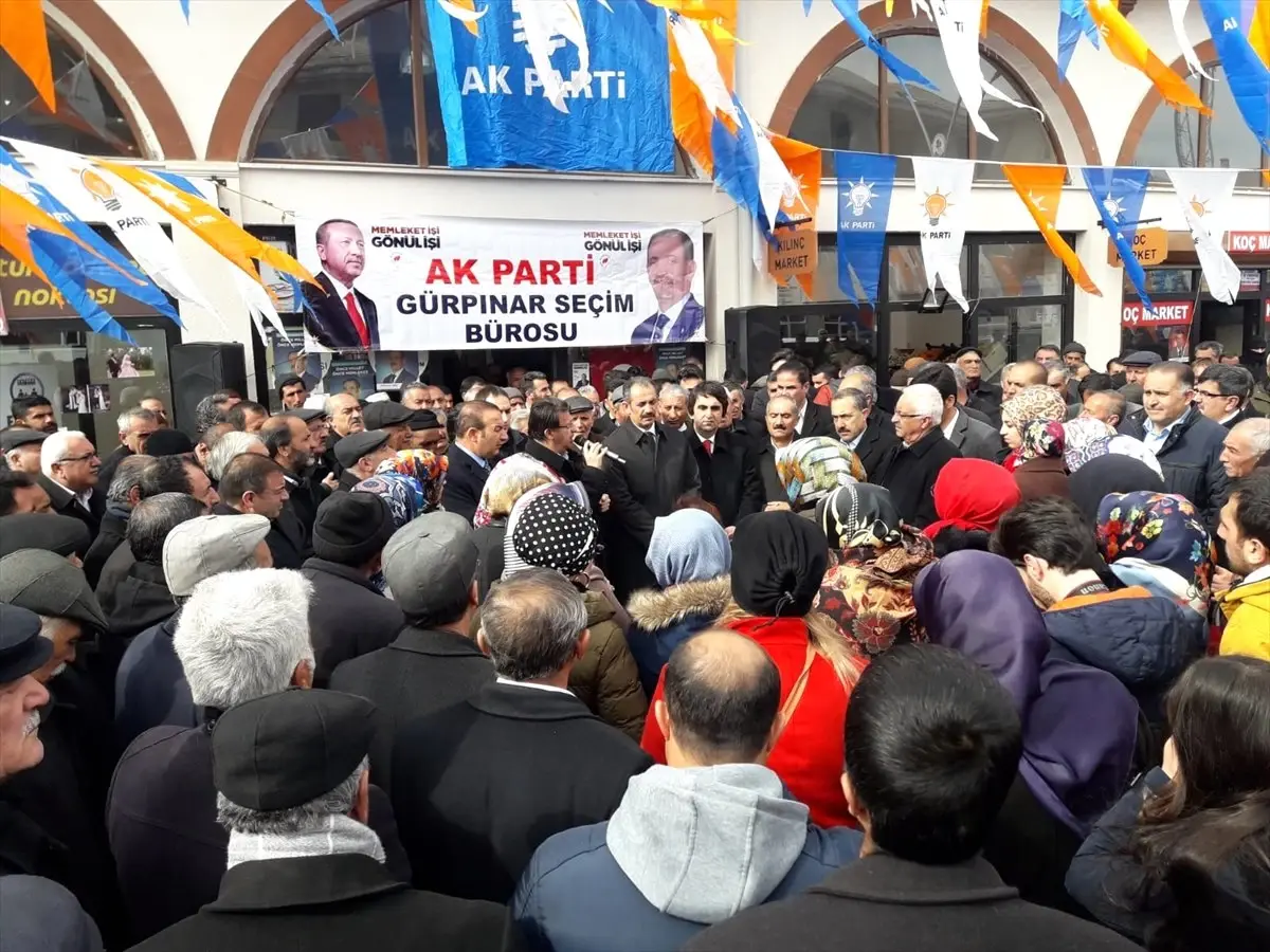 AK Parti Gürpınar\'da Seçim Bürosu Açtı