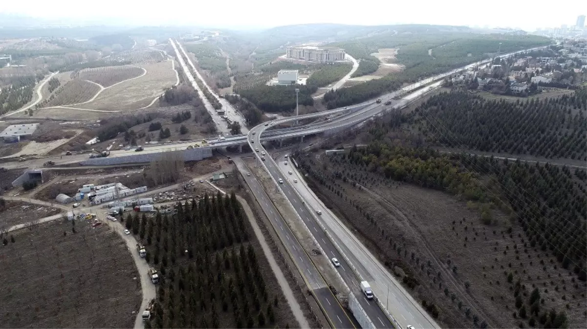 Ankara Büyükşehir Belediyesi Yol Çalışmalarını Ara Vermeden Sürdürüyor