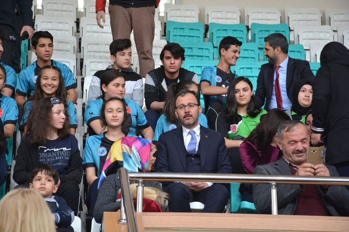 Bakan Kasapoğlu: "2002\'de Türkiye\'de 1500 Spor Tesisi Varken Şimdi 5 Bin Spor Tesisi Var"