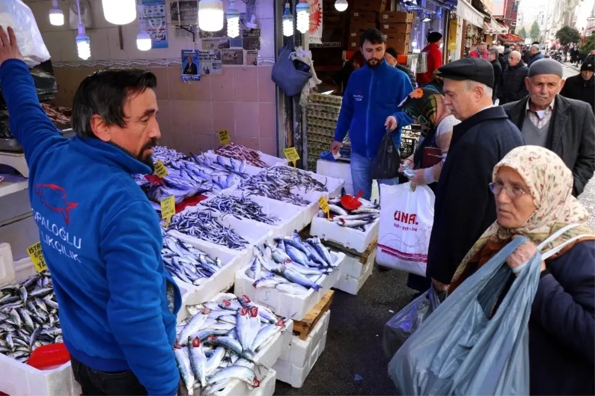 Balık Fiyatları El Yakıyor