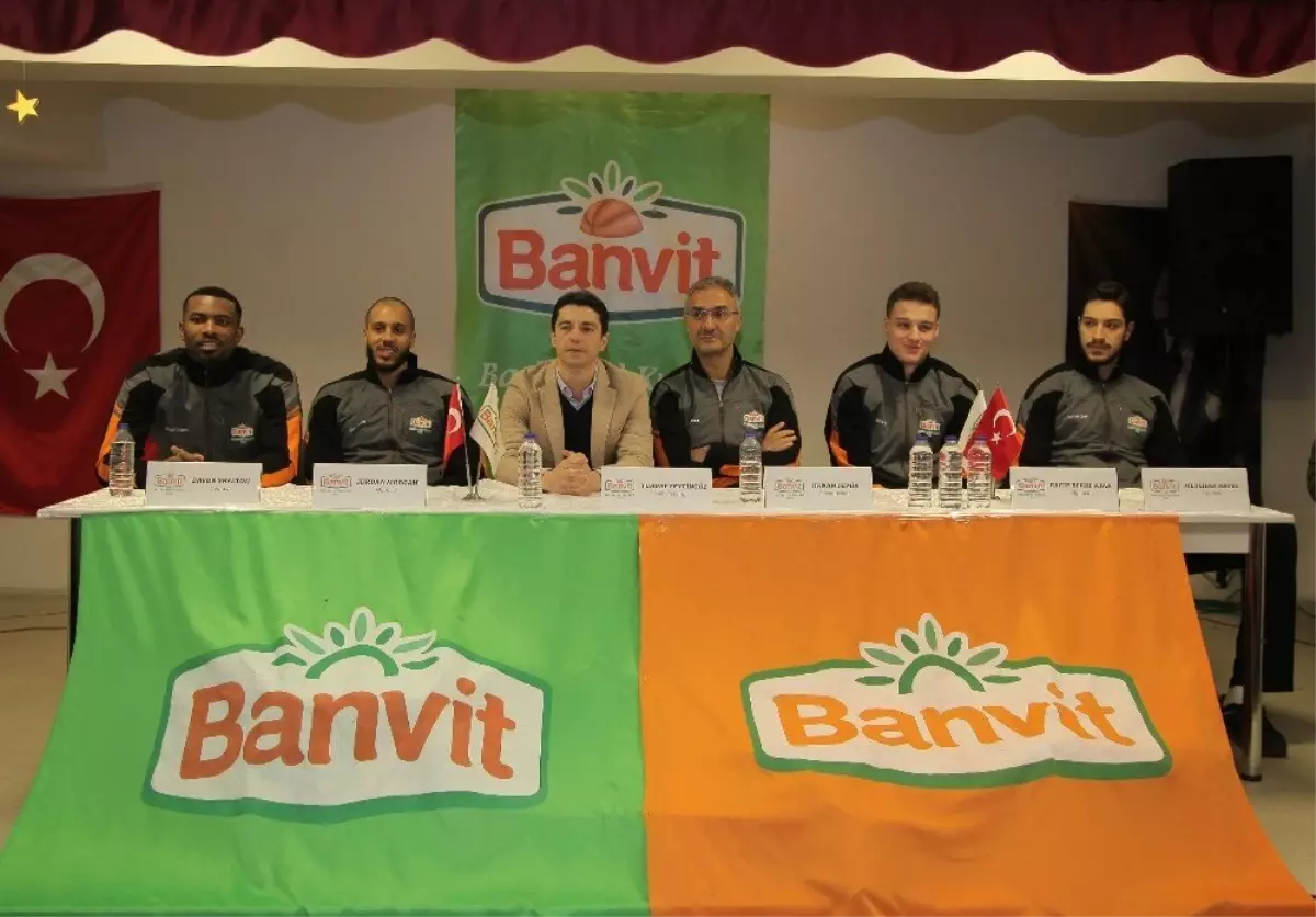 Banvitli Basketbolcular Okul Ziyaretlerinde