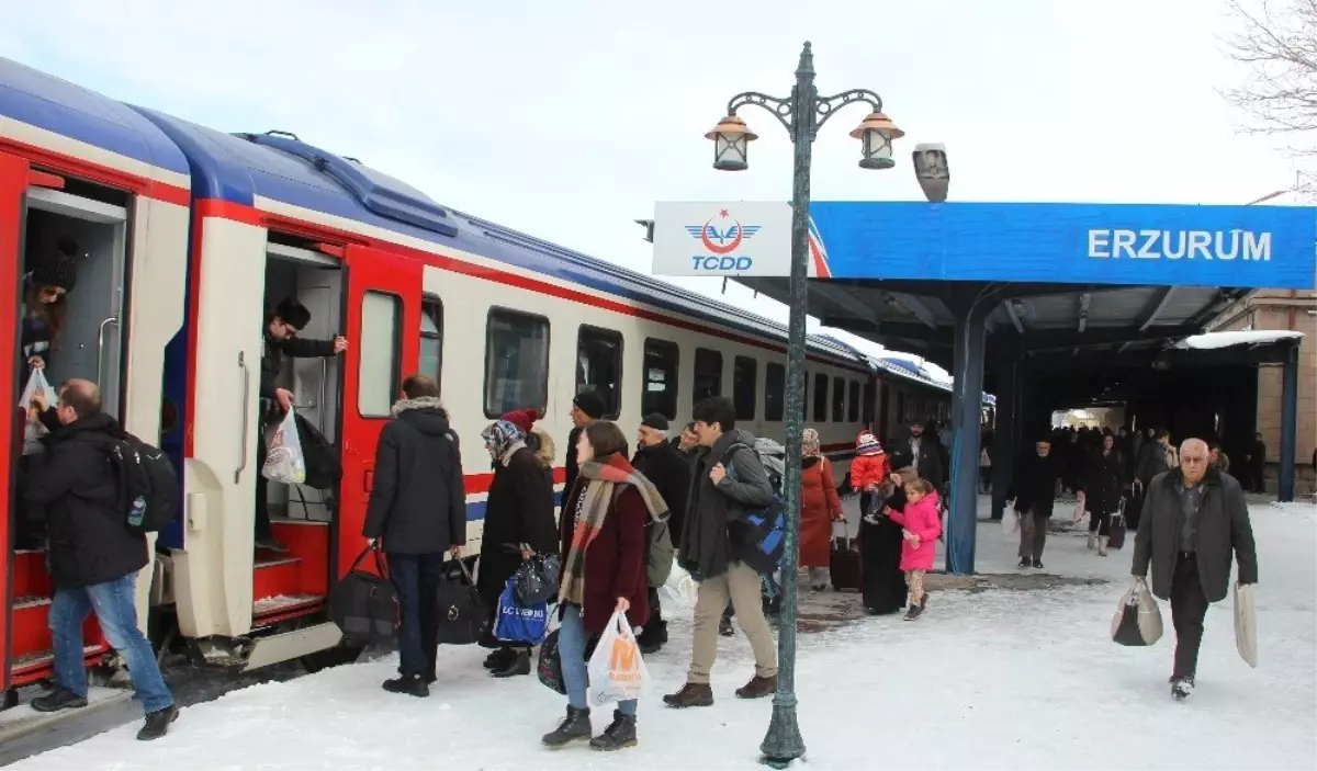 Doğu Ekspresi Yolcularından Turizm Treni\'ne Tam Destek