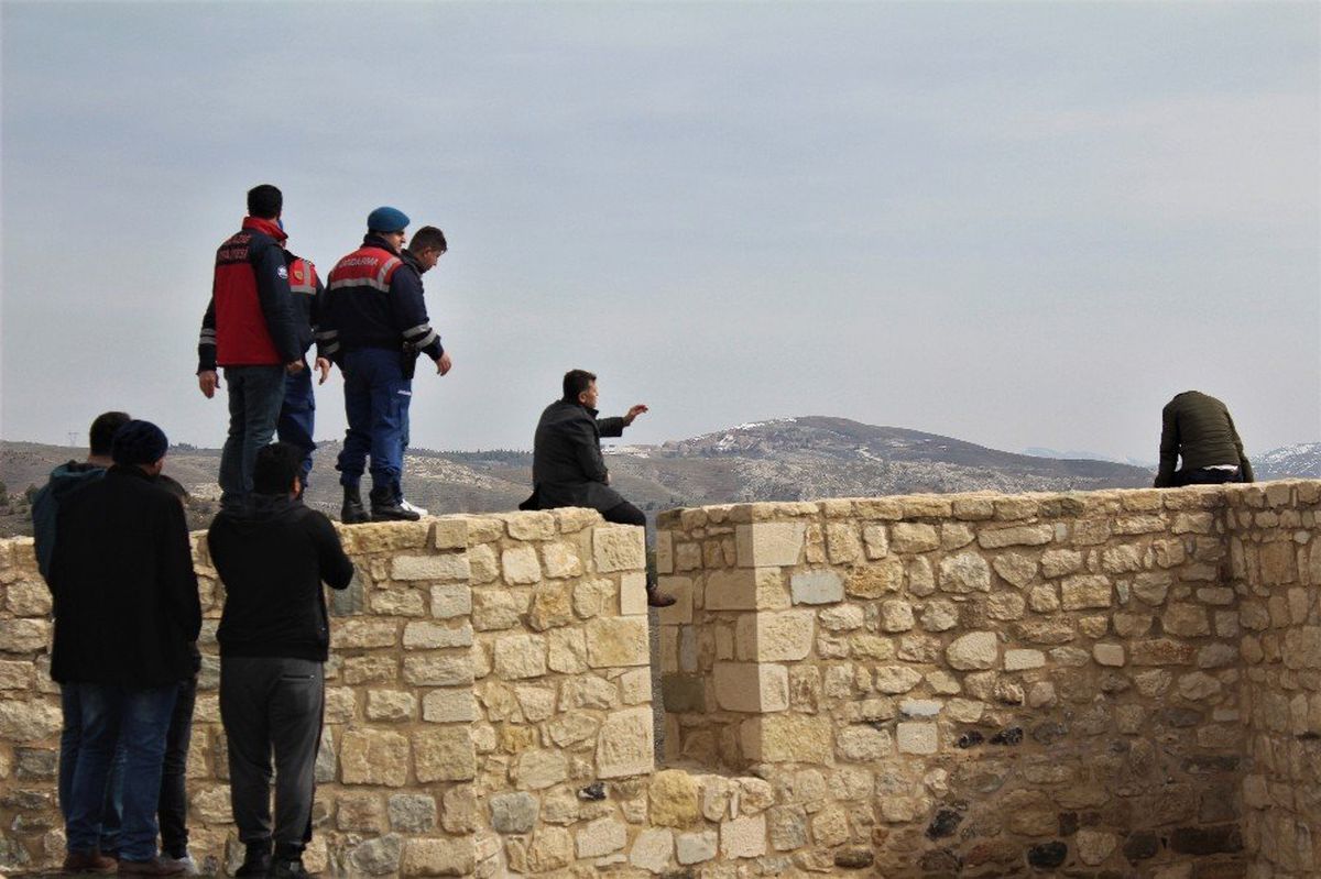Harput Kalesinde İntihar Girişimi 3 Saatte Sona Erdi