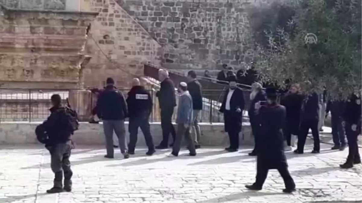 İsrailli Bakandan Mescid-i Aksa\'ya Baskın