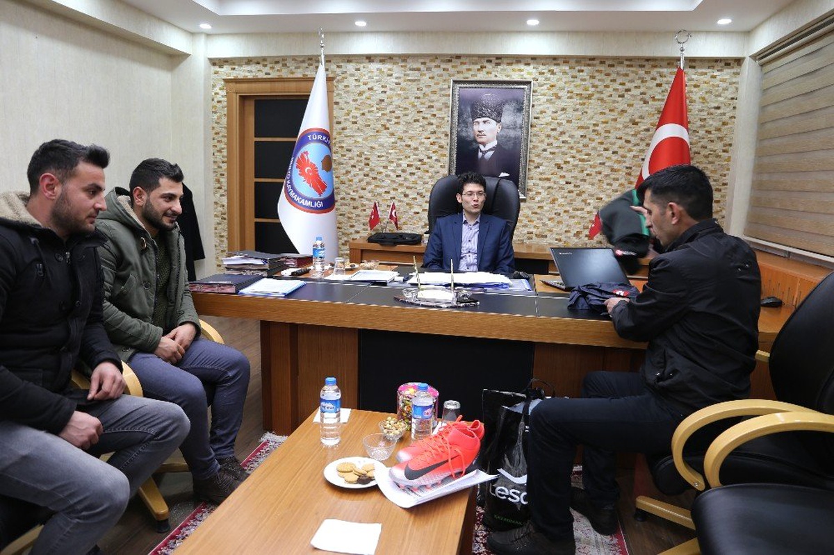 Kaymakam Kaçmaz\'dan Sporculara Malzeme Desteği