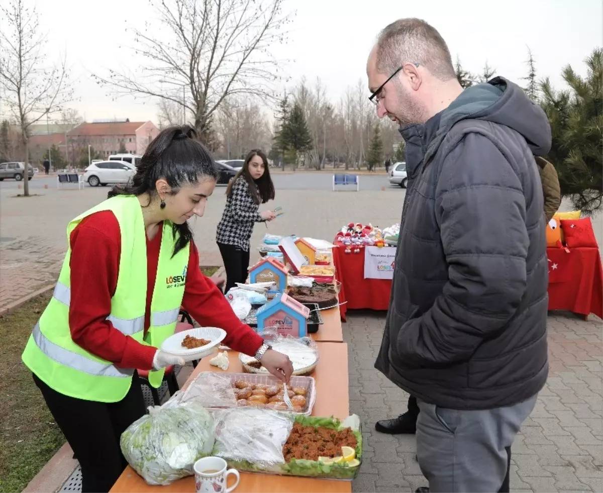 Kayü\'de Lösev Yararına Kermes Düzenlendi