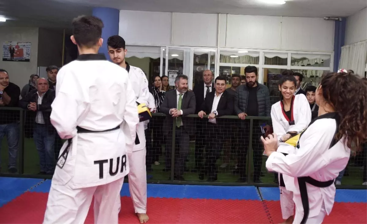 Kepez\'de Gençlere ve Kadınlara Spor Müjdesi